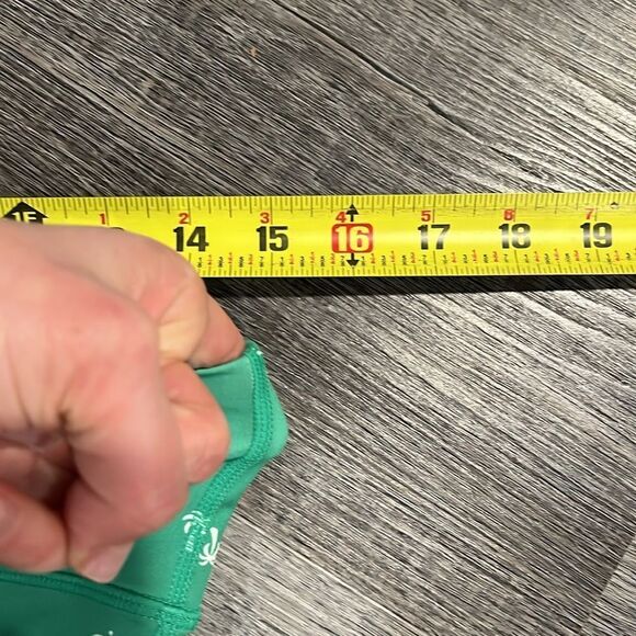 Motion 365+ Fabletics NWOT Green Palm Tree Print Biker Shorts - M - Picture 10 of 10